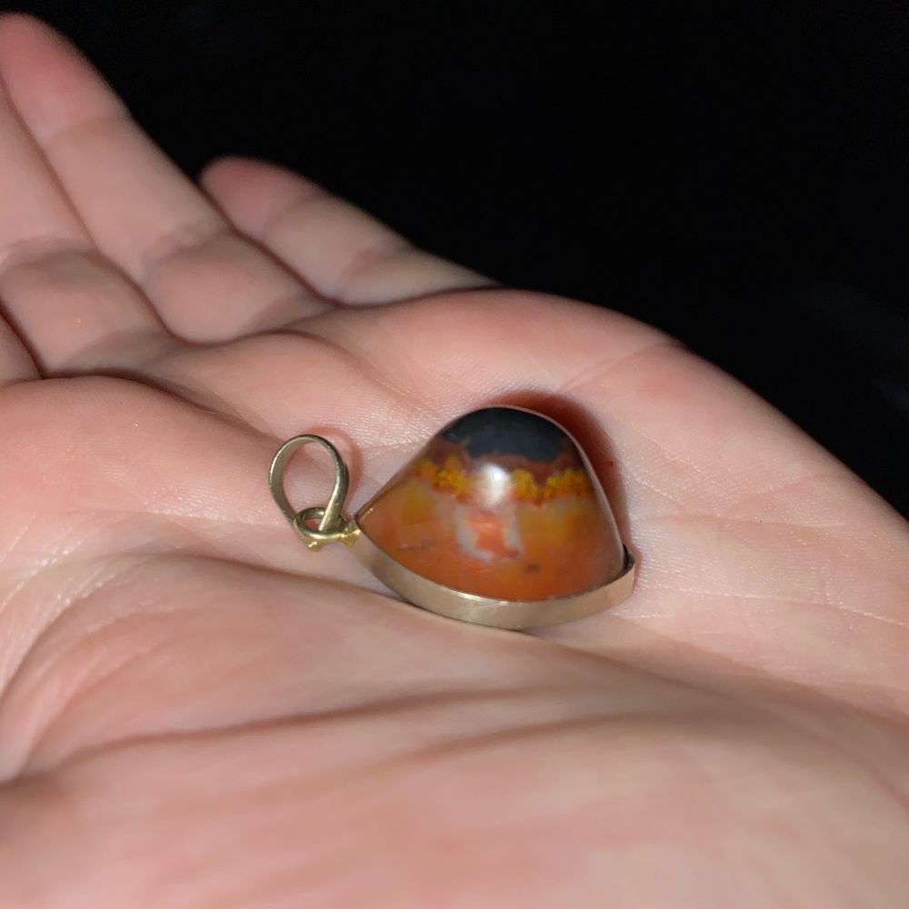 Natural brown agate eye